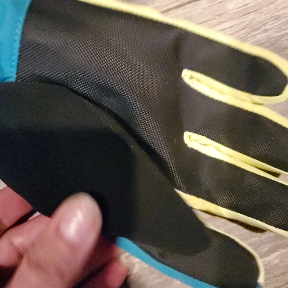 Snow Gloves waterproof inserts in green and yellow perfect for outdoor w…